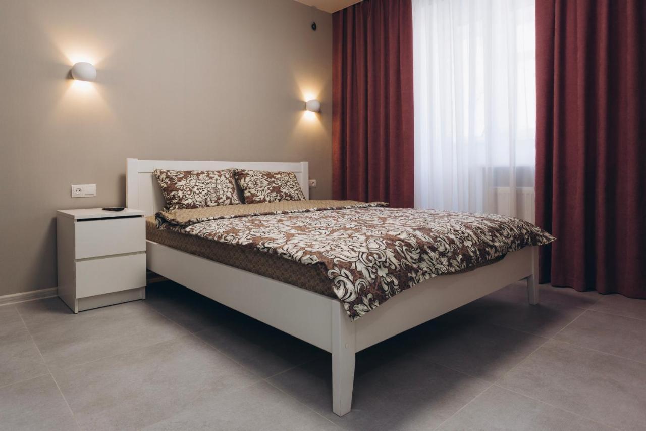 Center Apartments Sumy Bagian luar foto